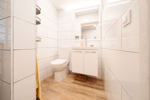 Lavabo accesible en proyecto de cambio de uso