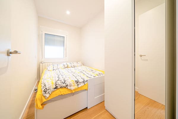 Habitación en reforma integral con afectación estructural en Barcelona