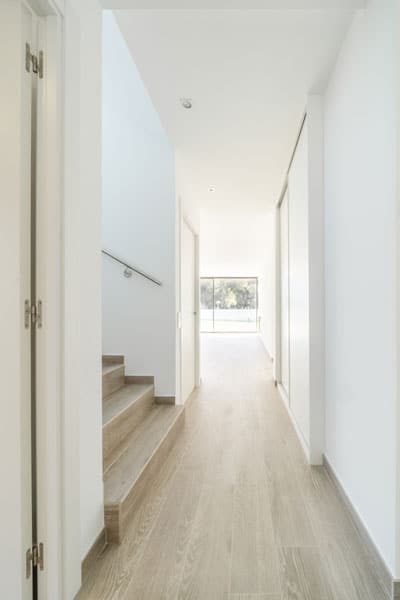 Pasillo de vivienda unifamiliar
