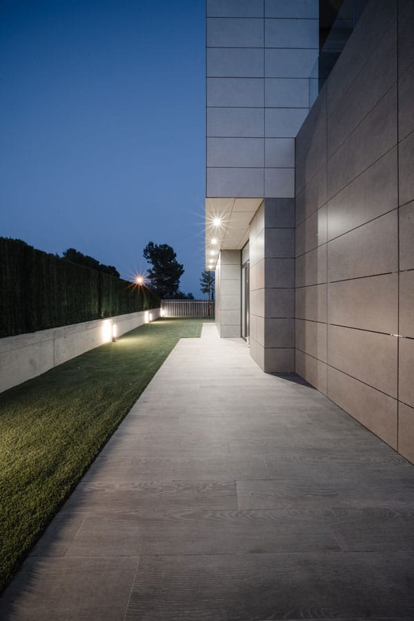 Entrada vivienda unifamiliar