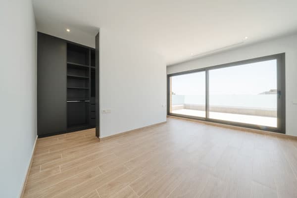 Suite en vivienda unifamiliar eficiente