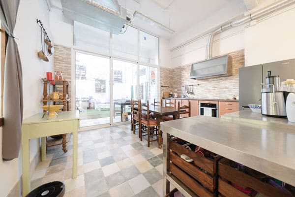 Cocina abierta cambio de uso Prat del Llobregat