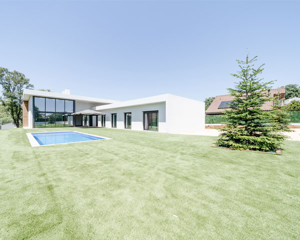 Casa moderna con hormigón celular YTONG