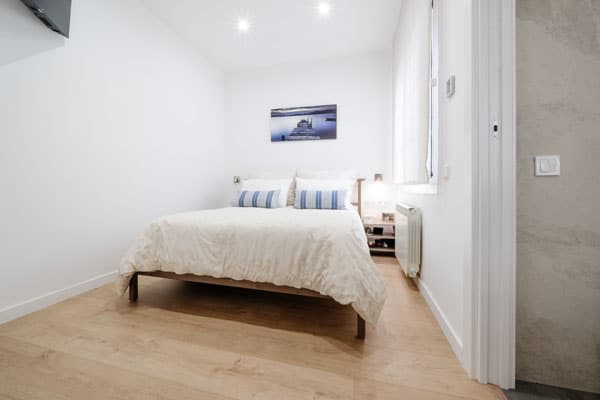 Dormitorio en suite en reforma integral en el barrio de Les Corts de Barcelona