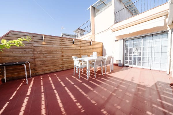 Terraza en reforma integral en el barrio de Les Corts de Barcelona