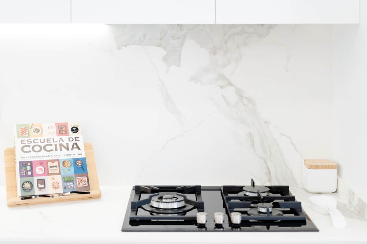 Detalle cocina en reforma integral en el barrio de Les Corts de Barcelona